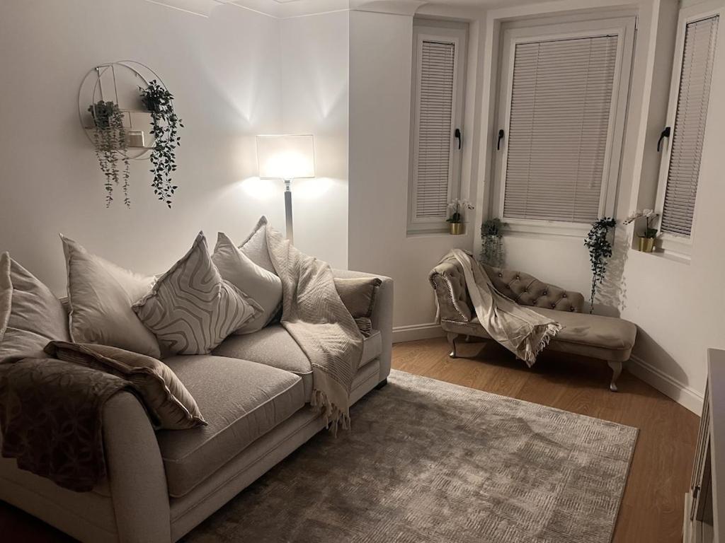 Gorgeous 2 Floor 3 Bed Apartment St Leonards-on-Sea Bagian luar foto